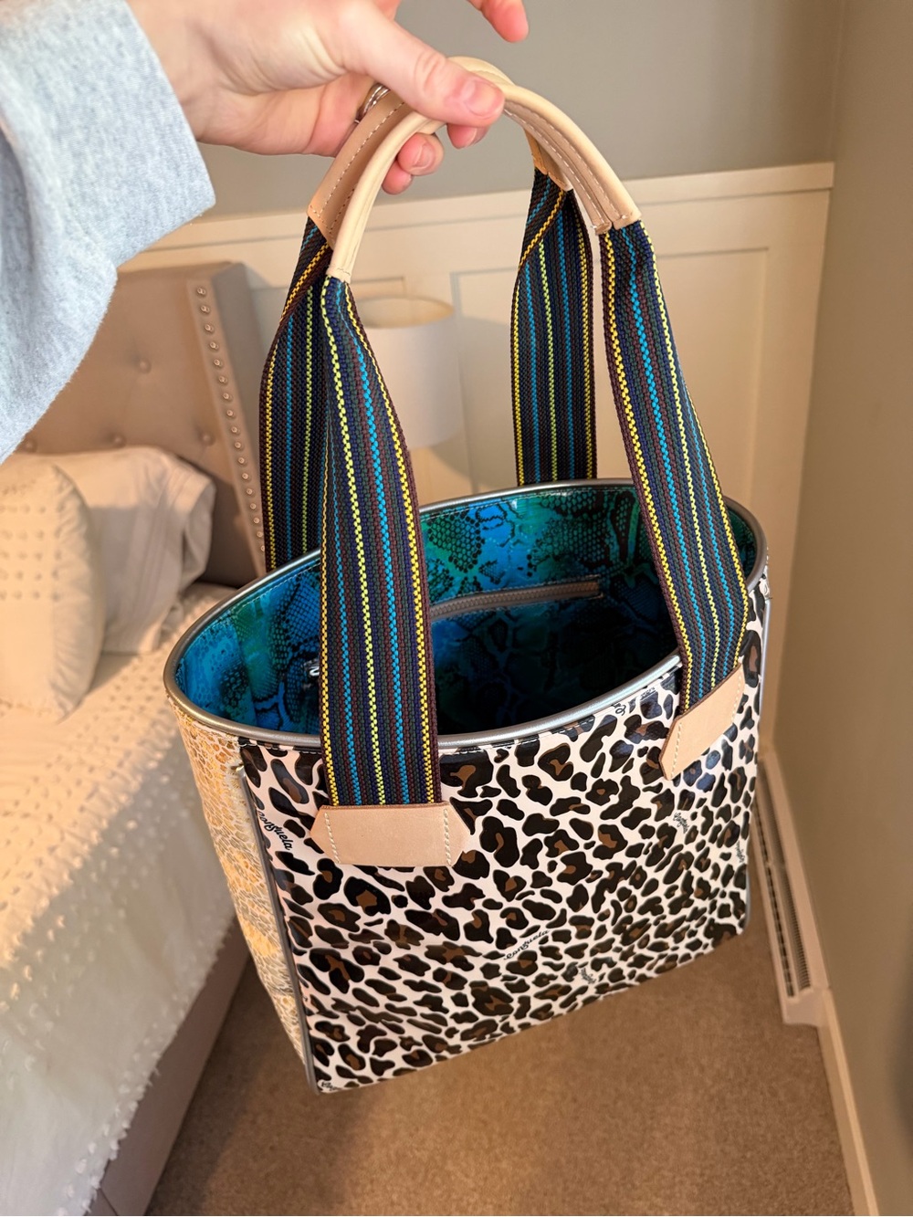NWT CONSUELA TOTE BAG - Picture 4 of 7